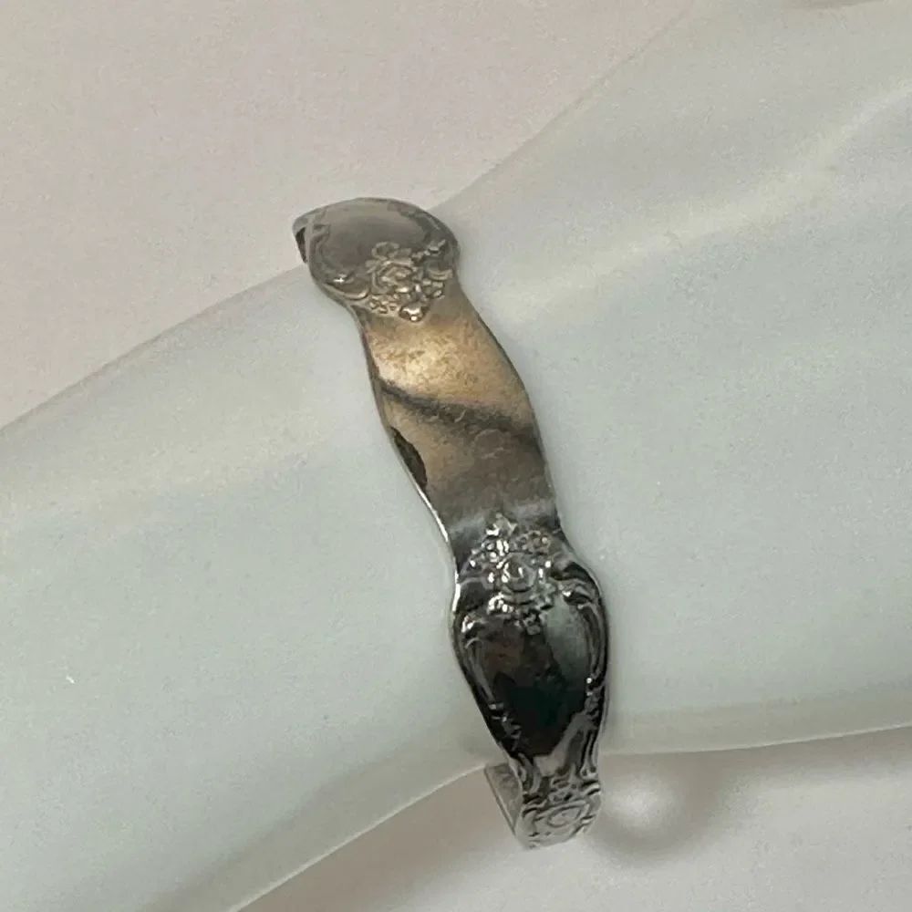 William Rogers Oneida silver tone spoon cuff bracelet